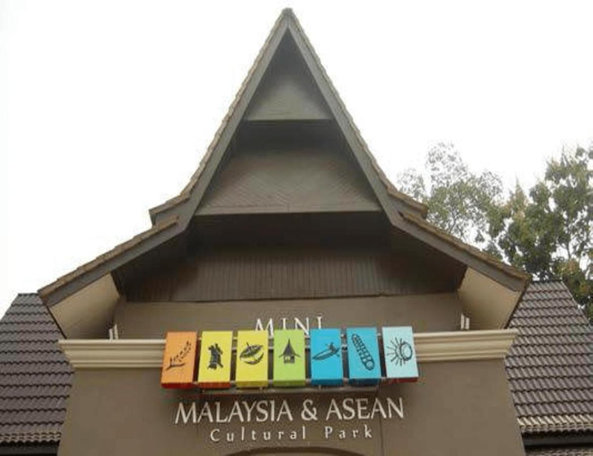 Sun Inns Hotel Ayer Keroh Exterior foto
